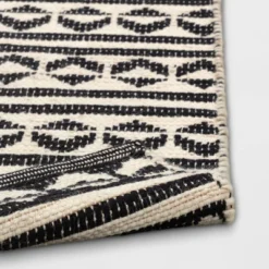 2'6"x4' Geometric Woven Accent Rug Black - Project 62™ -Project 62 GUEST 07af6f19 16a2 4967 b901 88bdd9000605