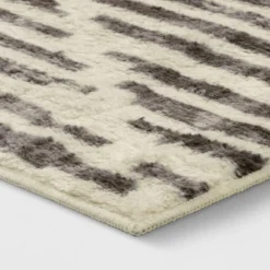 Kirk X Modern Striped Rug Black/White - Project 62™ -Project 62 GUEST af022232 3d99 4c16 8f6c 6c00cbc81c6d